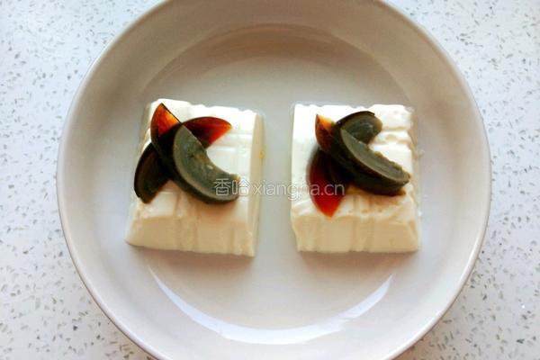 皮蛋豆腐的做法图解5