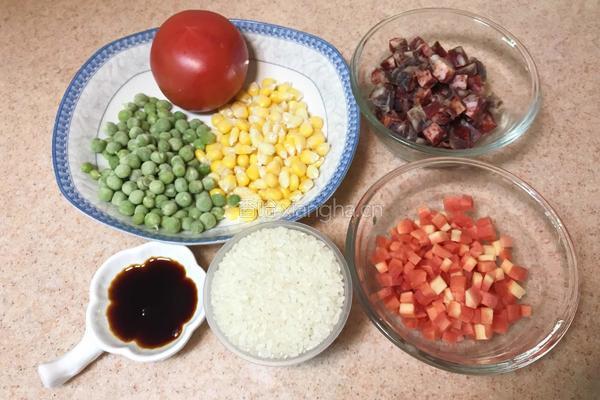 川式-蕃茄腊肠焖饭的做法图解1