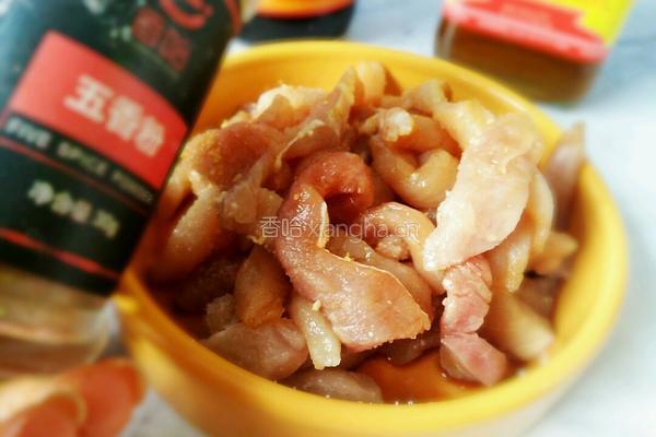 炸里脊肉的做法图解2