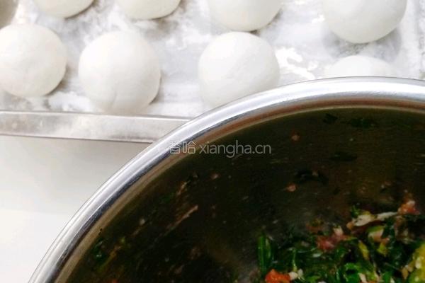 荠菜肉汤圆的做法图解5