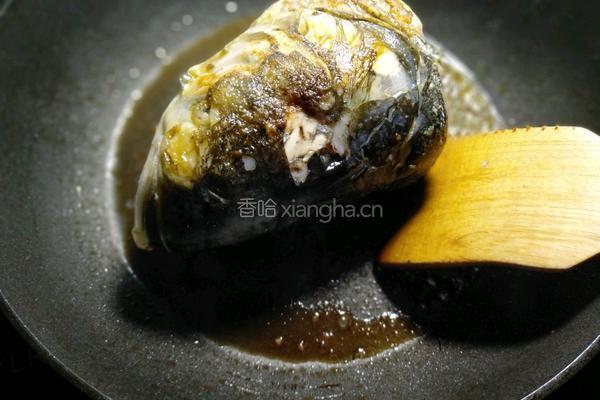 红烧鱼头焖豆腐的做法图解4