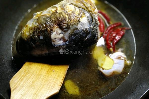 红烧鱼头焖豆腐的做法图解5
