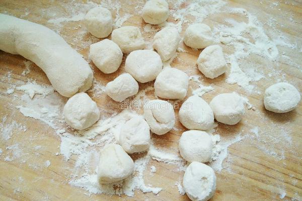 茼蒿虾仁水饺的做法图解8