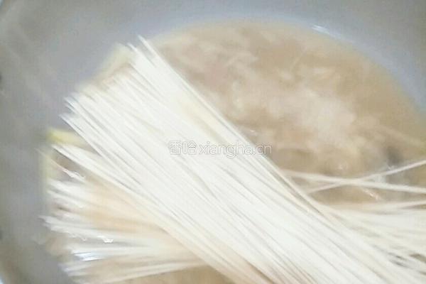 萝卜炝锅面条的做法图解7
