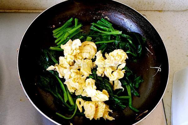 菠菜炒鸡蛋的做法图解9