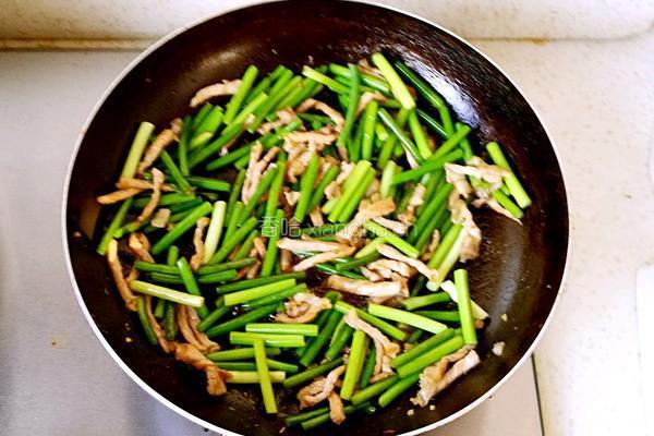 蒜苔炒肉的做法图解9