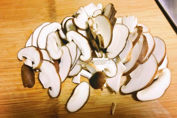 粤式-香菇瘦肉粥的做法图解4