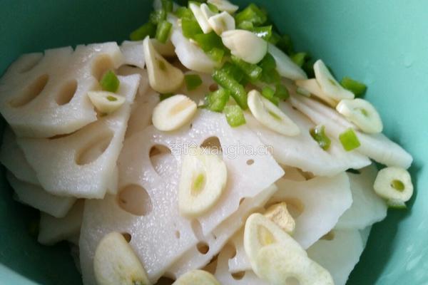 凉拌麻辣藕片的做法图解3