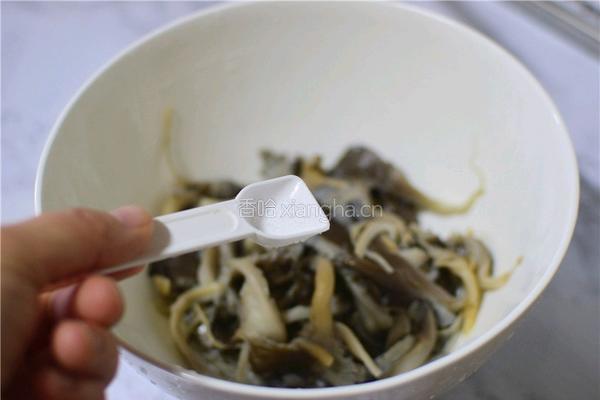 干炸鲜蘑的做法图解3