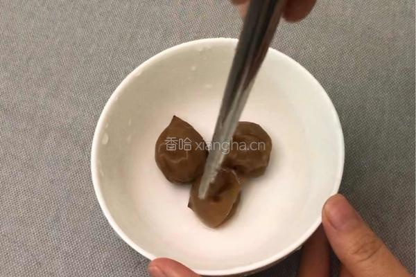 粤式－酸梅蒸金鲳鱼的做法图解2