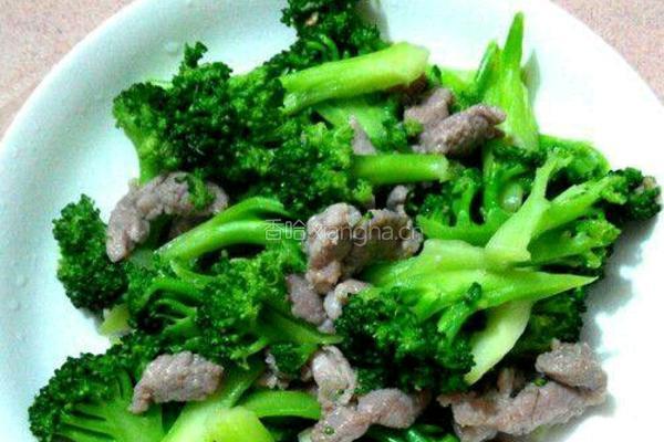 西蓝花炒肉片的做法图解5