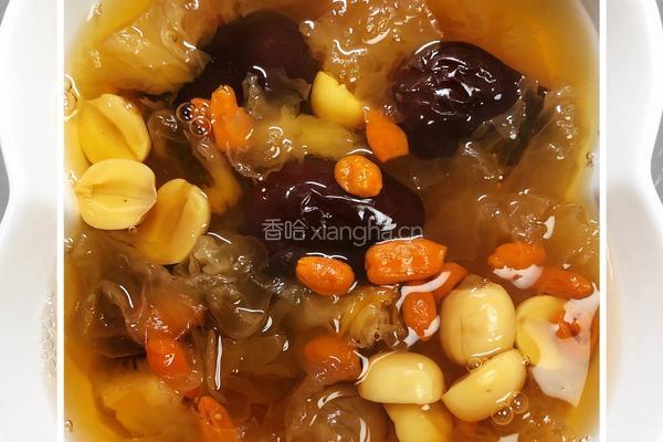 银耳莲子羹的做法图解6