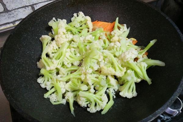 肉炒菜花的做法图解5