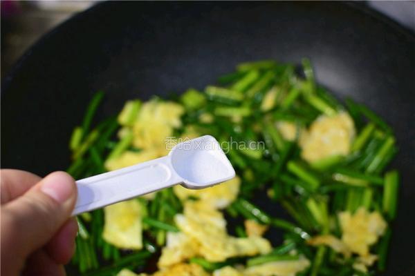 蒜苔炒鸡蛋的做法图解6