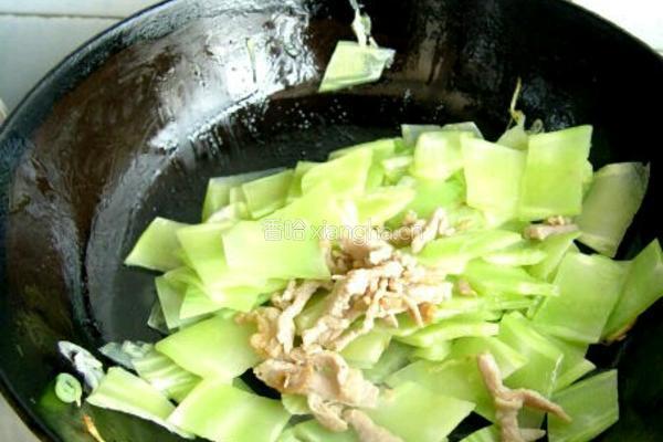 肉炒莴苣片的做法图解5