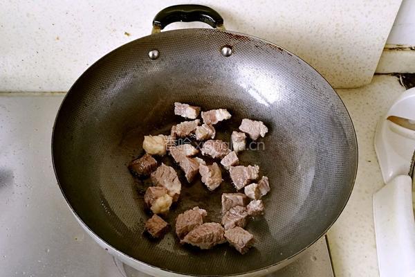 牛肉炖土豆的做法图解4