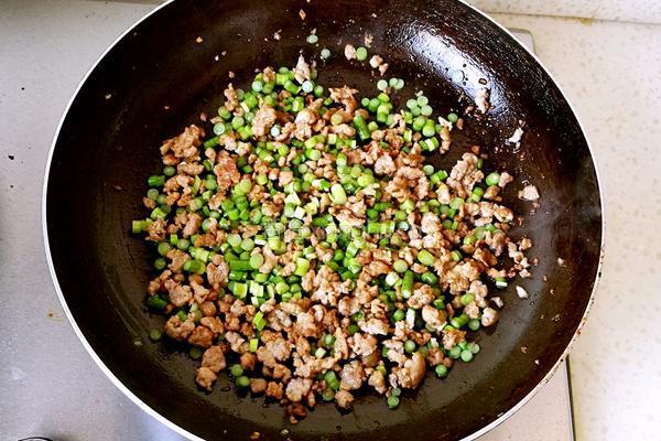 肉沫炒蒜苔的做法图解6