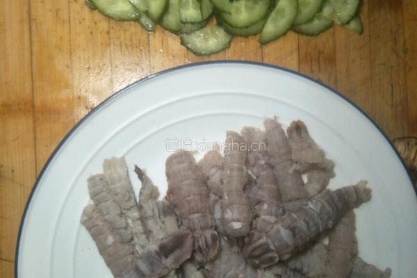 黄瓜鸡蛋炒皮皮虾肉的做法图解2
