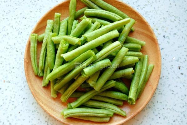 肉炒四季豆的做法图解2