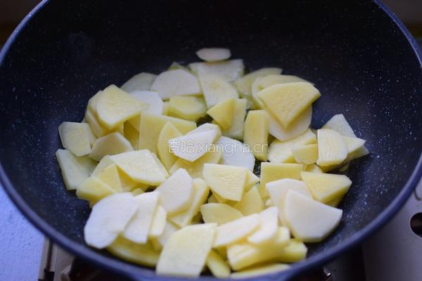 孜然洋葱土豆片的做法图解3