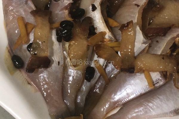 粤式－腊肉豉香蒸扒皮鱼的做法图解4