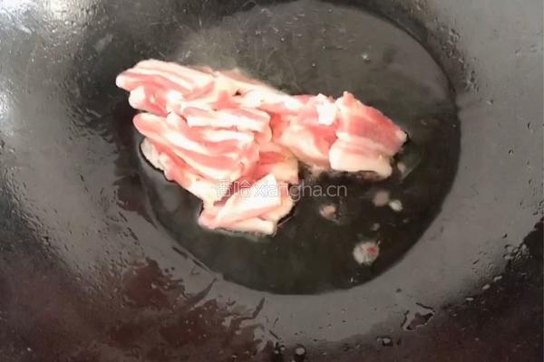 五花肉炒香芹的做法图解3