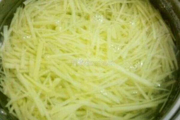 炝拌土豆丝的做法图解3