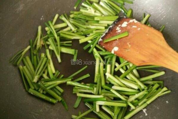 韭菜炒鸡蛋的做法图解5