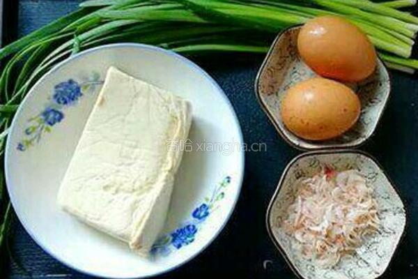 虾皮蛋花韭菜汤的做法图解1
