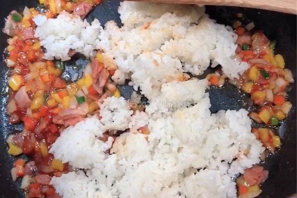 薯条蛋包饭（薯条蛋包培根炒饭）的做法图解8