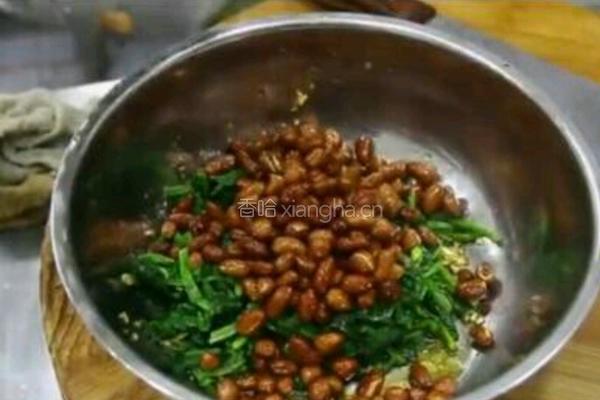 油炸花生米凉拌小菠菜的做法图解4