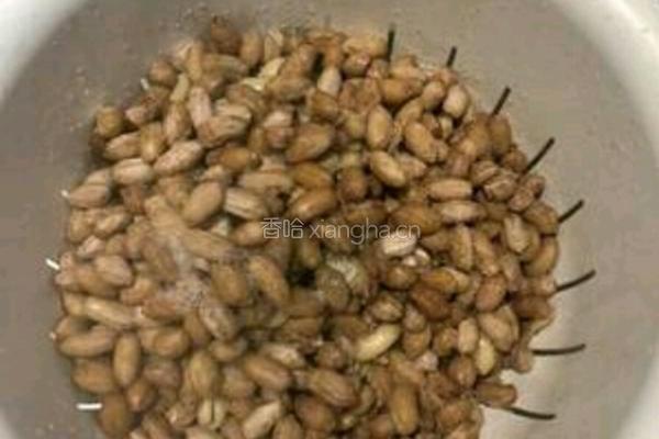 微波炉自制椒盐花生米的做法图解2