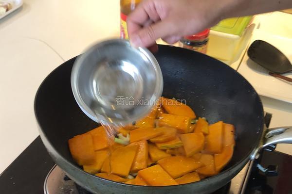 蒜头豆豉炒南瓜的做法图解7