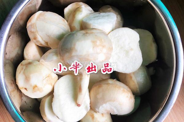 茨菇闷鸭的做法图解2