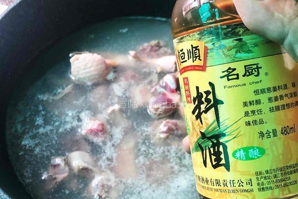 茨菇闷鸭的做法图解4