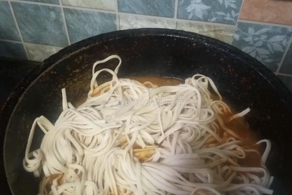 铁锅焖面的做法图解12