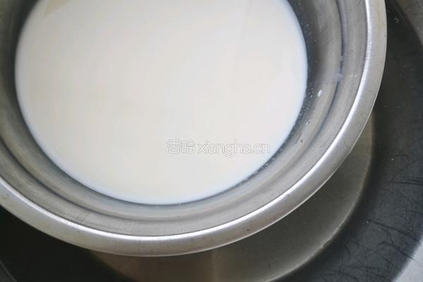 草莓慕斯蛋糕的做法图解5