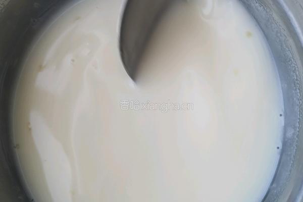 草莓慕斯蛋糕的做法图解7
