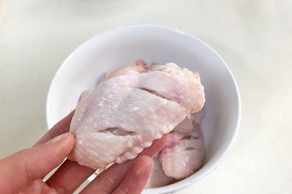 蜜汁鸡翅的做法图解2