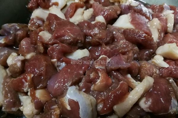 葱爆羊肉的做法图解2