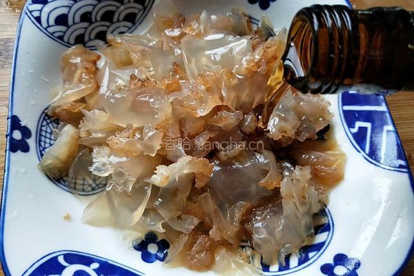 凉拌海蜇片的做法图解3