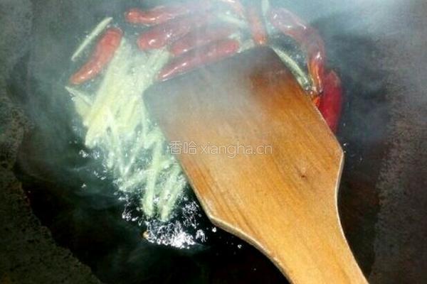辣爆芹菜的做法图解4
