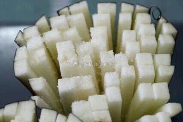 番茄酱菊花茄子的做法图解4