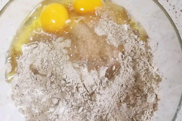 花样营养五香杂粮饼的做法图解1