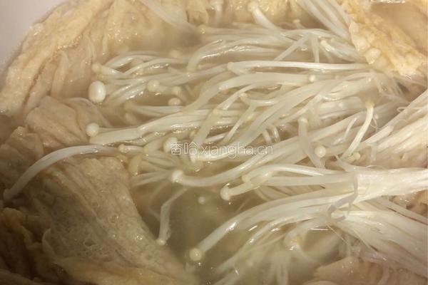番茄豆腐牛奶杂锦汤的做法图解2