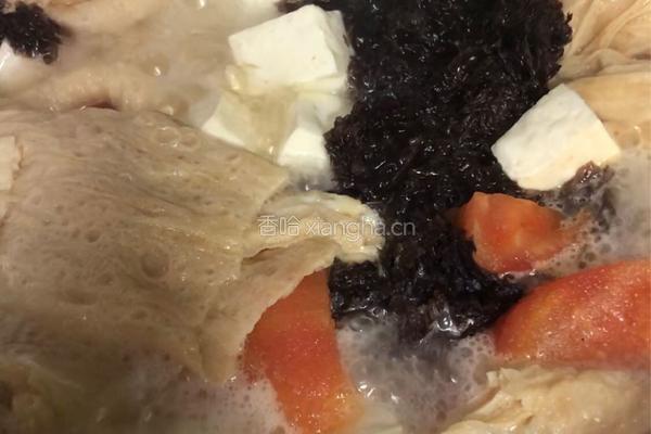 番茄豆腐牛奶杂锦汤的做法图解6