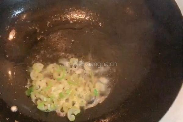菠菜炒蛋的做法图解3