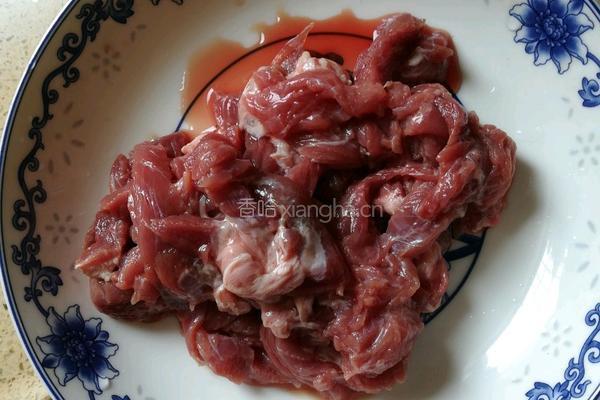 野山椒牛肉的做法图解1