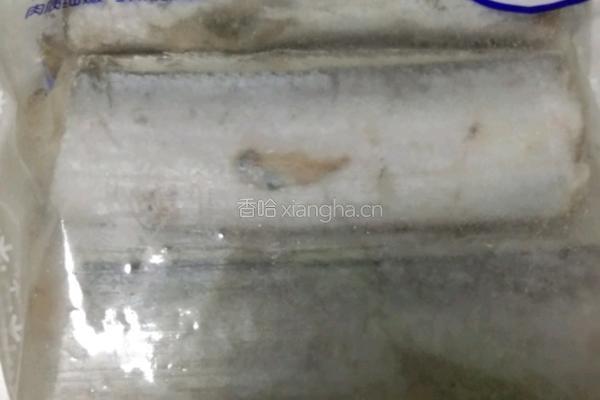 红油带鱼的做法图解1