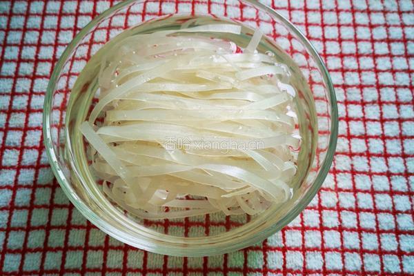 八分钟速食之微波炉煨河粉的做法图解4
